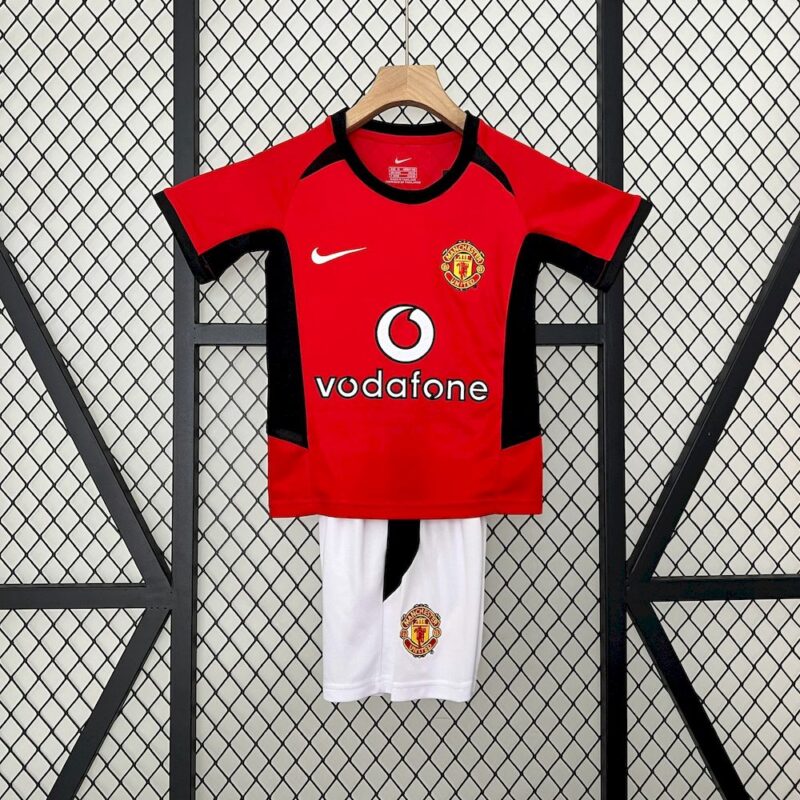 Manchester United 2002/04 Home Kids Retro Jersey And Shorts