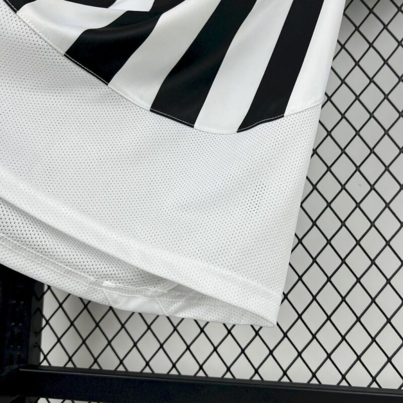 Juventus 2002/03 Home Retro Jersey - Image 3