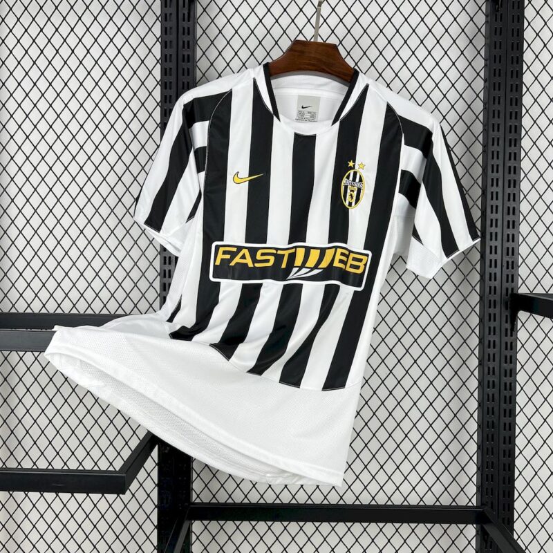 Juventus 2002/03 Home Retro Jersey