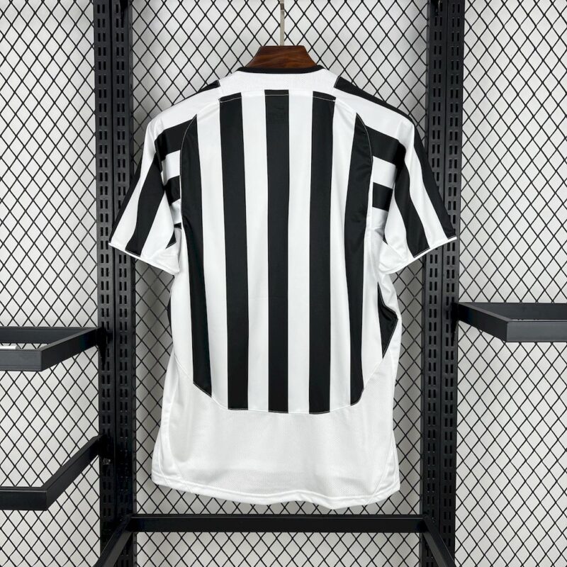 Juventus 2002/03 Home Retro Jersey - Image 2
