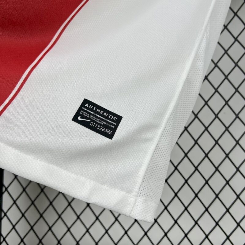 Portugal 2010 Away Retro Jersey - Image 5