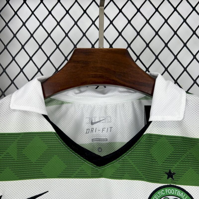 Celtic 2010/12 Home Retro Jersey - Image 10