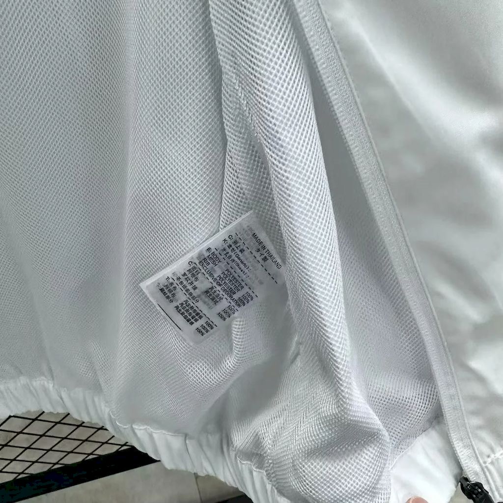 Tottenham Hotspur 2025 White Windbreaker - Image 3