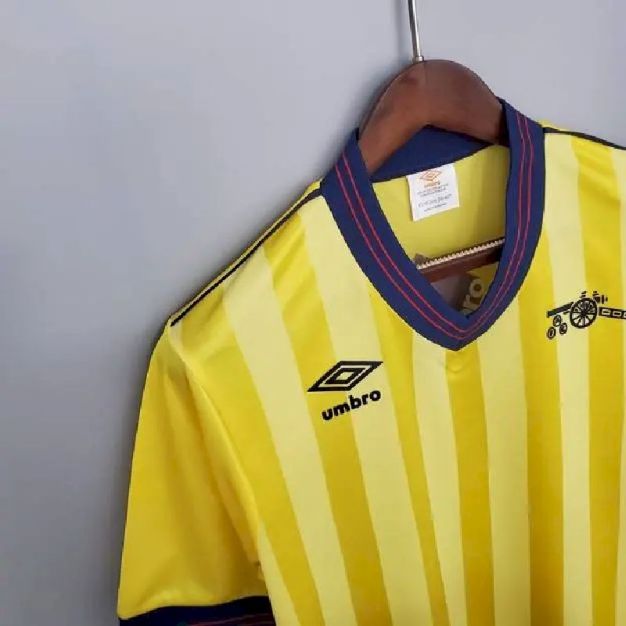 Arsenal 1983/86 Away Retro Jersey - Image 3