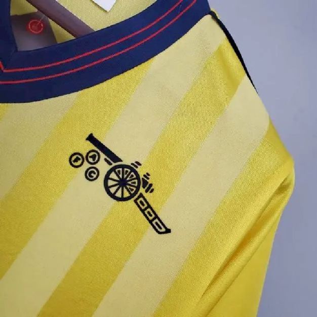 Arsenal 1983/86 Away Retro Jersey - Image 5
