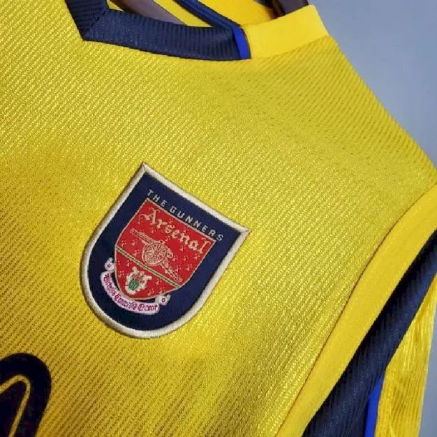 Arsenal 1999/00 Away Retro Jersey - Image 5