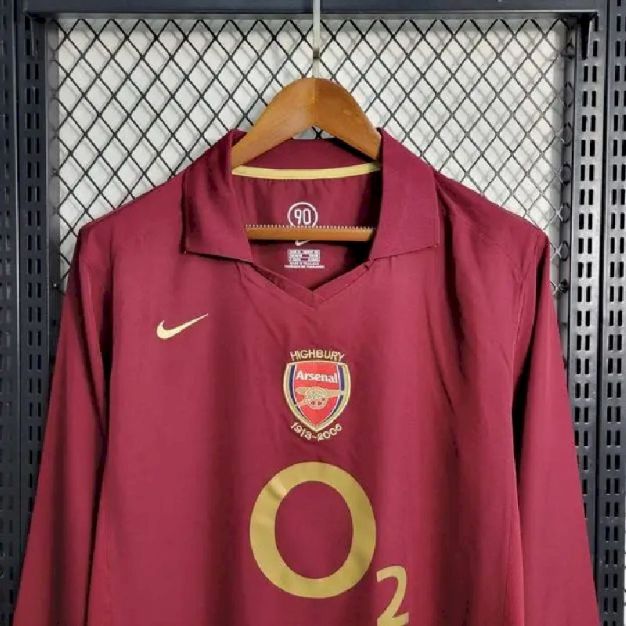 Arsenal 2005/06 Home Long Sleeve Retro Jersey - Image 2