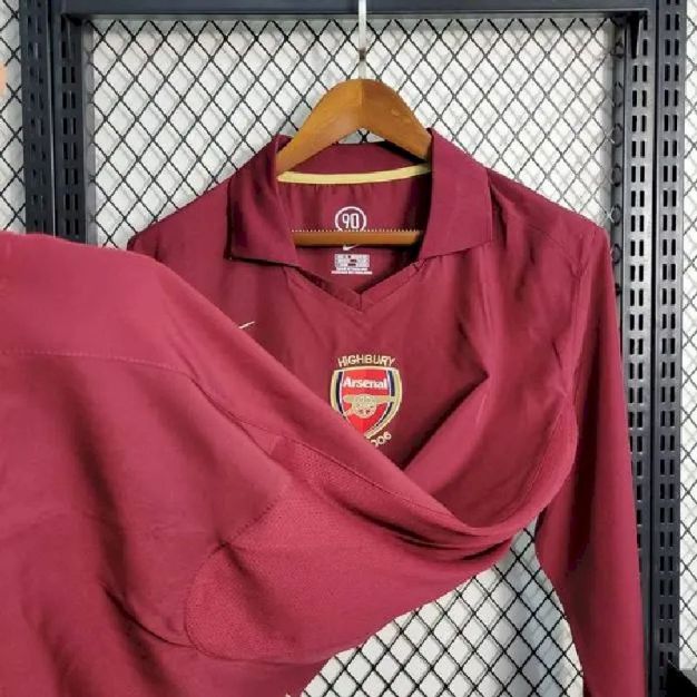 Arsenal 2005/06 Home Long Sleeve Retro Jersey - Image 6