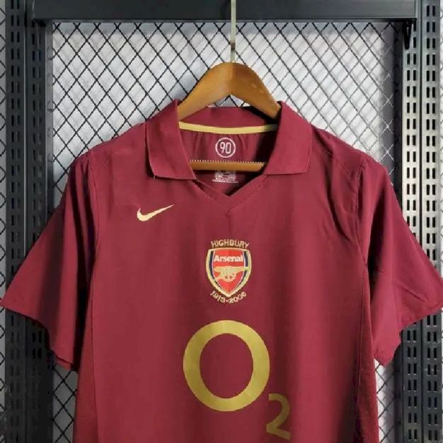 Arsenal 2005/06 Home Retro Jersey - Image 3