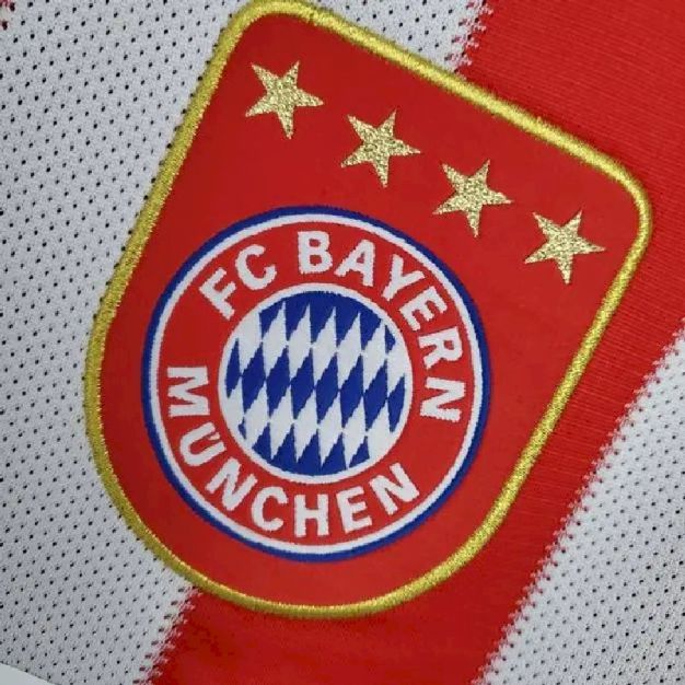 Bayern Munich 2010/11 Home Retro Jersey - Image 7
