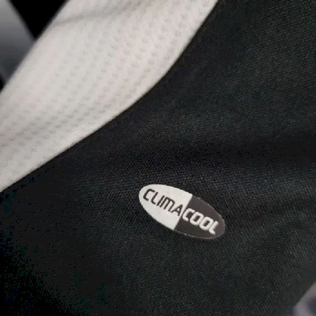 Real Madrid 2006/07 Away Retro Jersey - Image 3