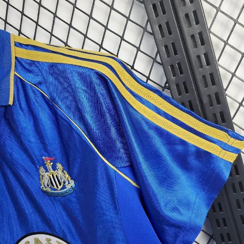 Newcastle United 1998/99 Away Retro Jersey - Image 4