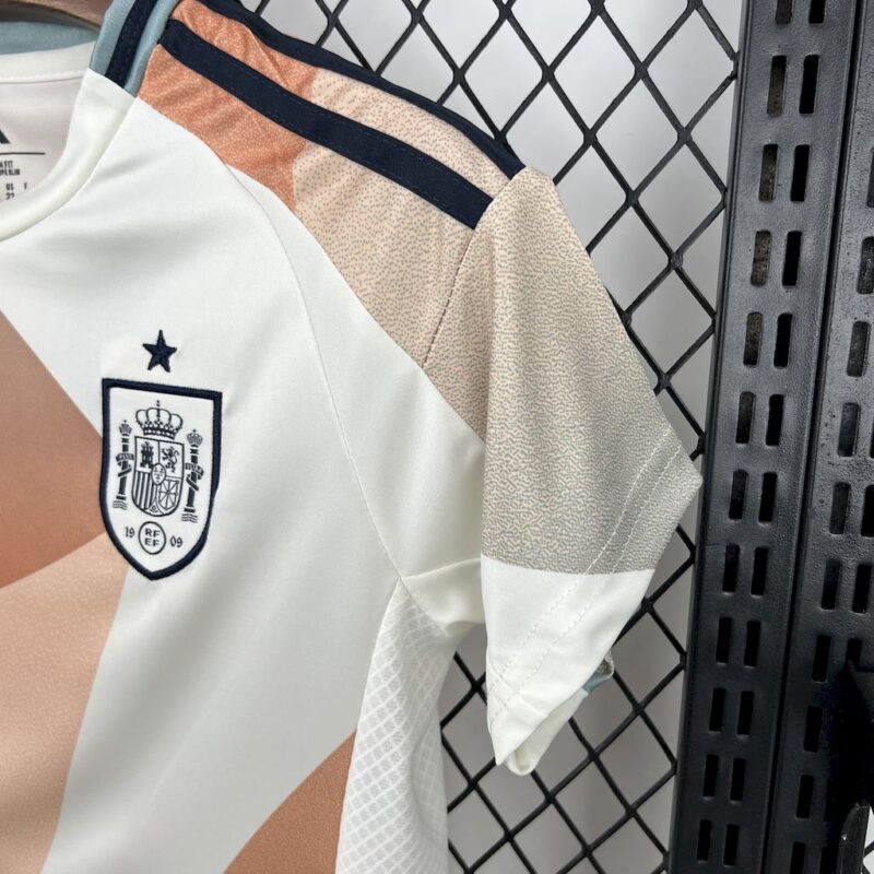 Spain 2025/26 Away Kids Kit - Image 7