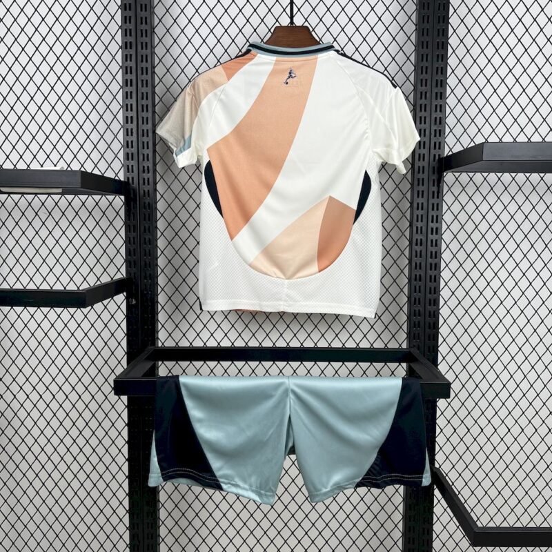 Spain 2025/26 Away Kids Kit - Image 2