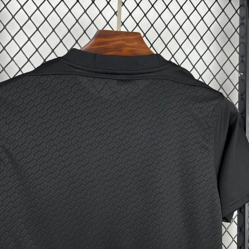 Liverpool 2025/26 Black Special Edition Jersey - Image 3