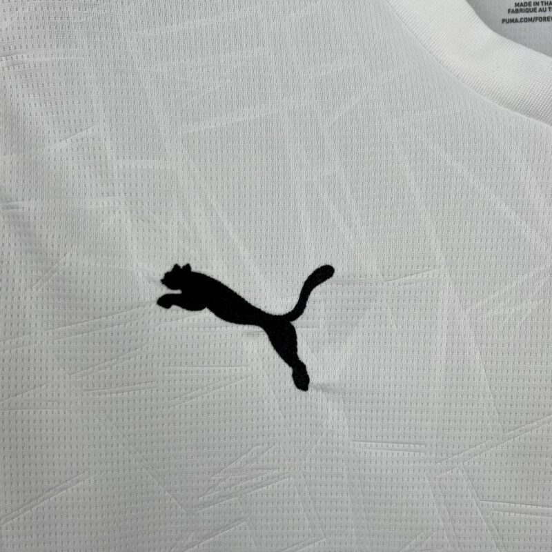 Valencia CF 2025/26 Home Jersey - Image 8