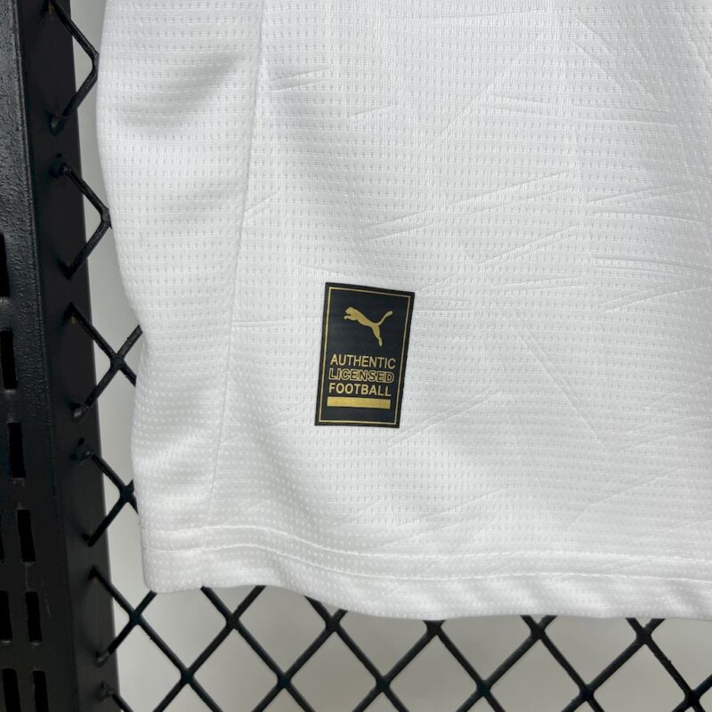 Valencia CF 2025/26 Home Jersey - Image 5