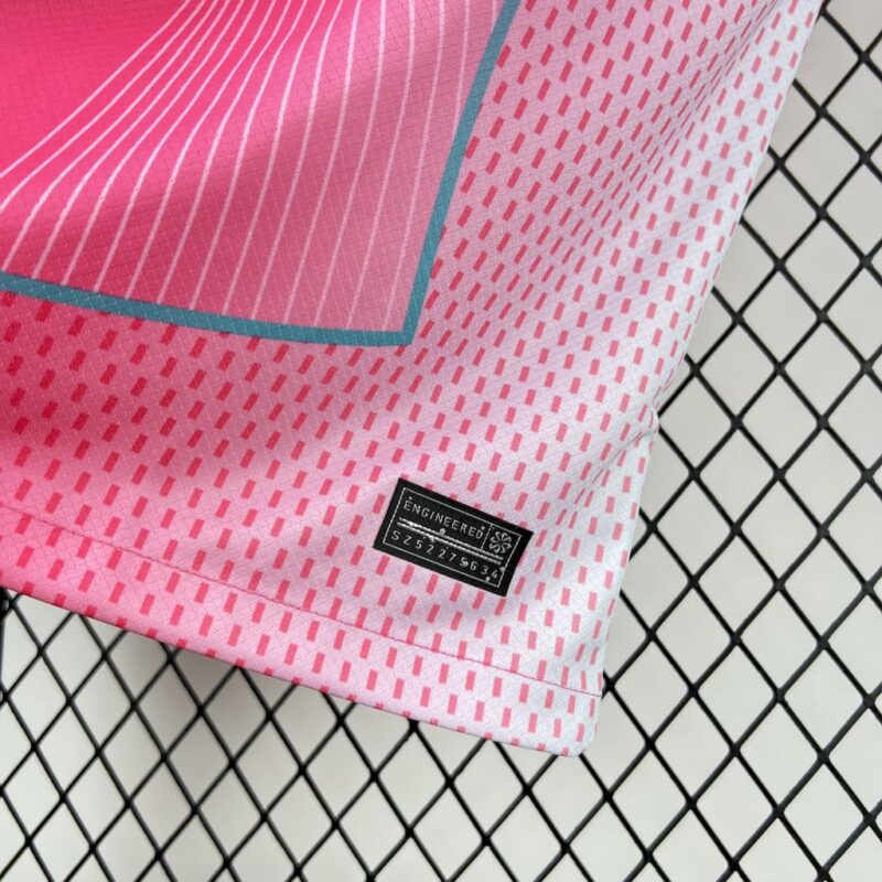 Barcelona 2025/26 pink special edition Jersey - Image 3