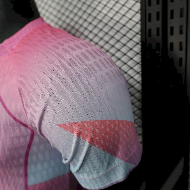 Barcelona 2025/26 Pink Special Edition Jersey Player Version - Image 8