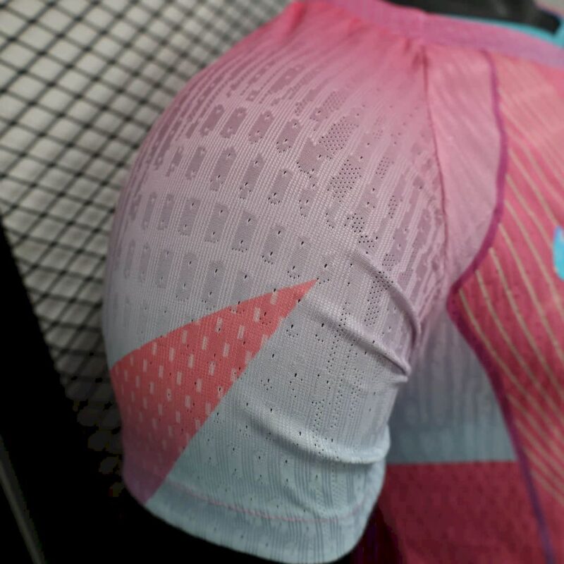 Barcelona 2025/26 Pink Special Edition Jersey Player Version - Image 5