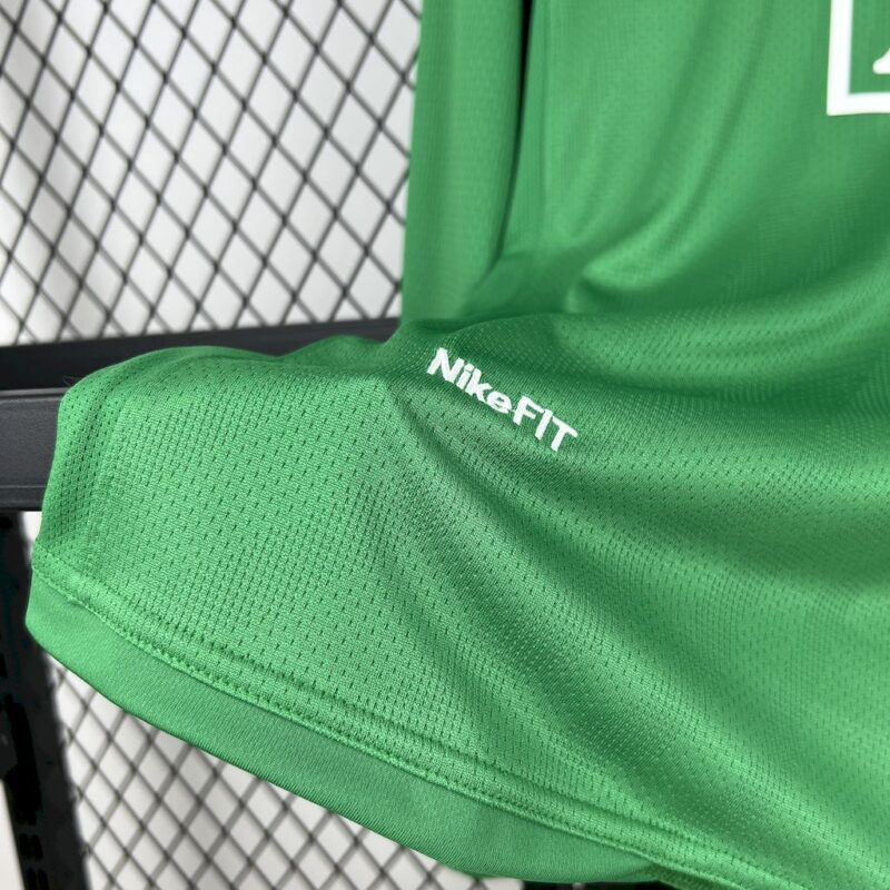 Manchester United 2007/08 Green Goalkeeper Long Sleeves Retro Jersey - Image 4