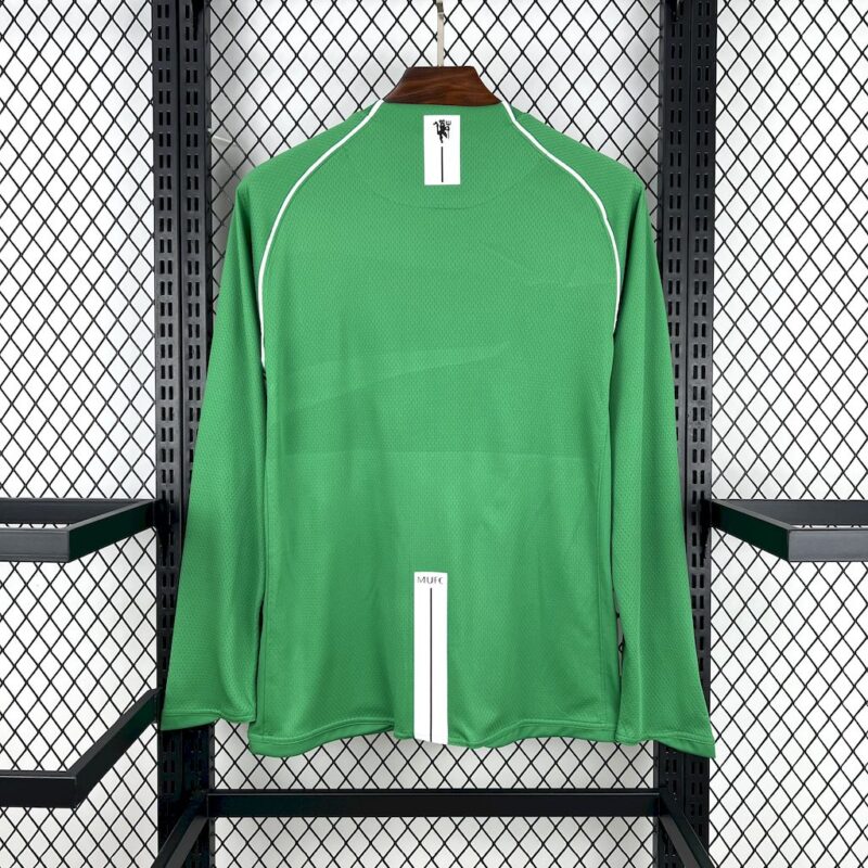 Manchester United 2007/08 Green Goalkeeper Long Sleeves Retro Jersey - Image 2