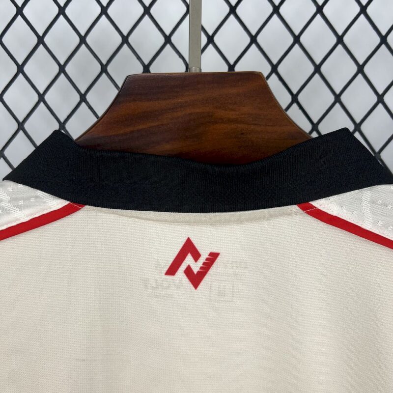 Vitoria 2025/26 Beige goalkeeper Jersey - Image 3