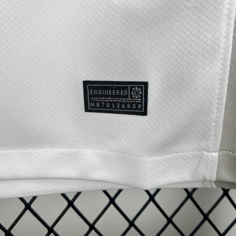 Tottenham Hotspur 2025/26 Home Jersey - Image 4