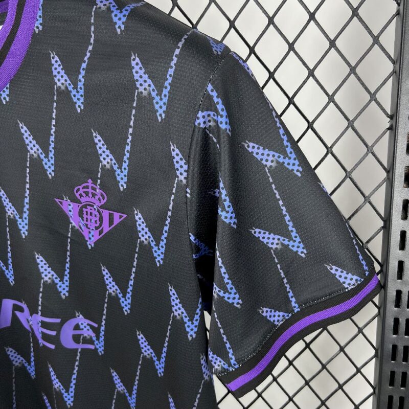 Real Betis 2025/26 Pre-match training suit Jersey - Image 3