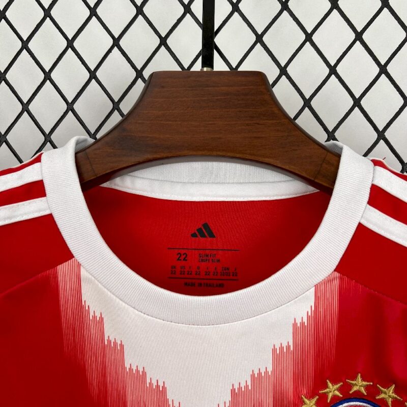 Bayern Munich 2025/26 Home Kids Kit - Image 11