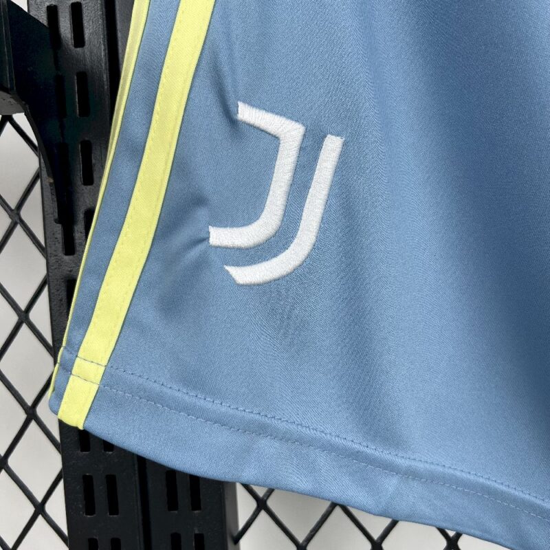 Juventus 2025/26 Away Shorts - Image 5
