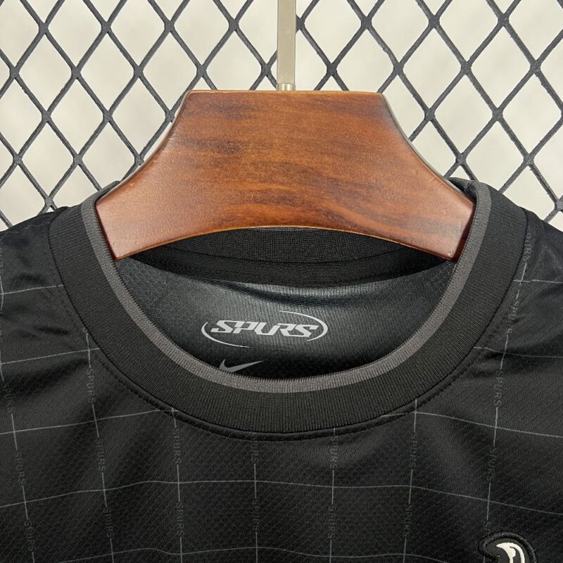 Tottenham Hotspur 2025/26 Stray Kids x London, England Limited Edition Jersey - Image 9