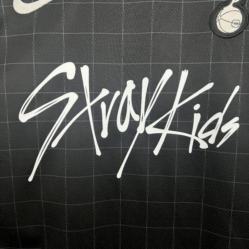 Tottenham Hotspur 2025/26 Stray Kids x London, England Limited Edition Jersey - Image 6