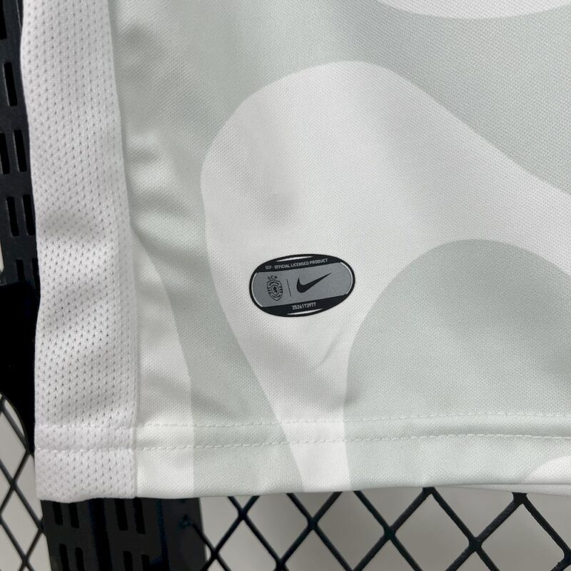 Sporting CP 2025/26 Away Jersey - Image 7