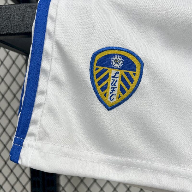 Leeds United F.C. 2025/26 Home Jersey Kids Kit - Image 5
