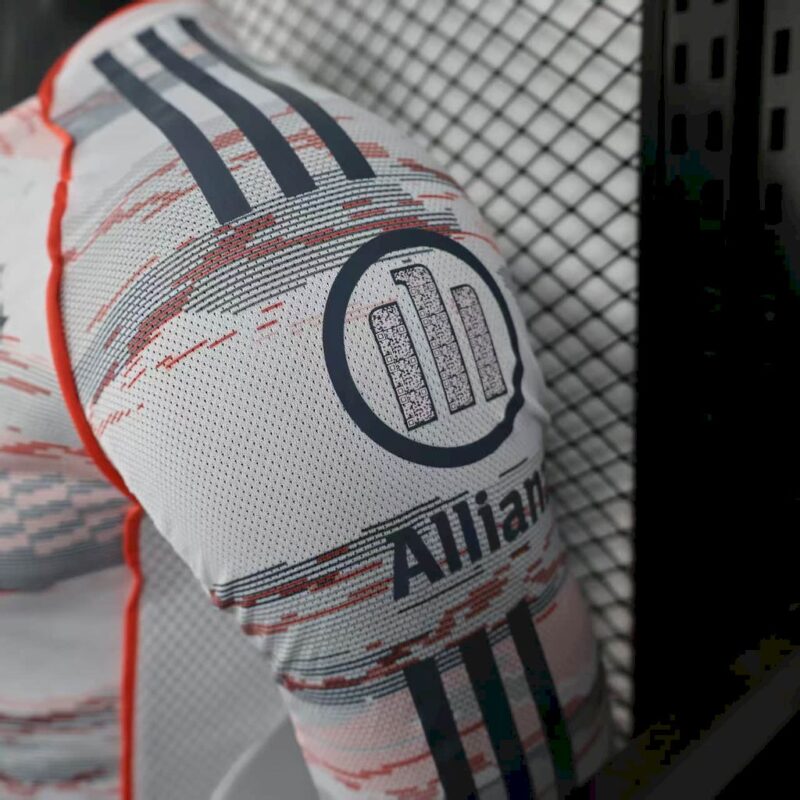 Bayern Munich 2025/26 Away Long Sleeves Jersey Player Version - Image 5