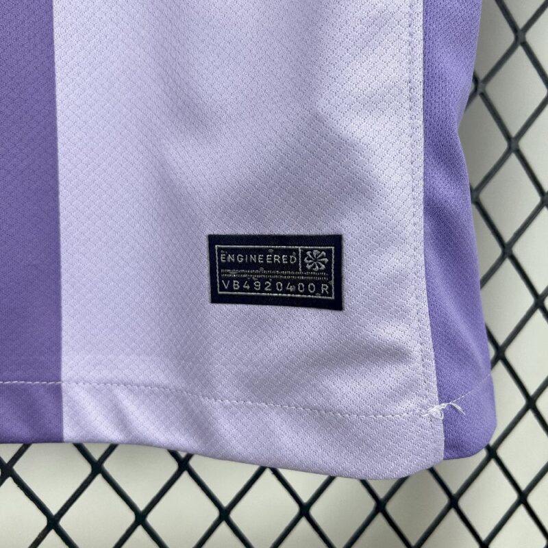 Brighton & Hove Albion 2025/26 Away Jersey - Image 4