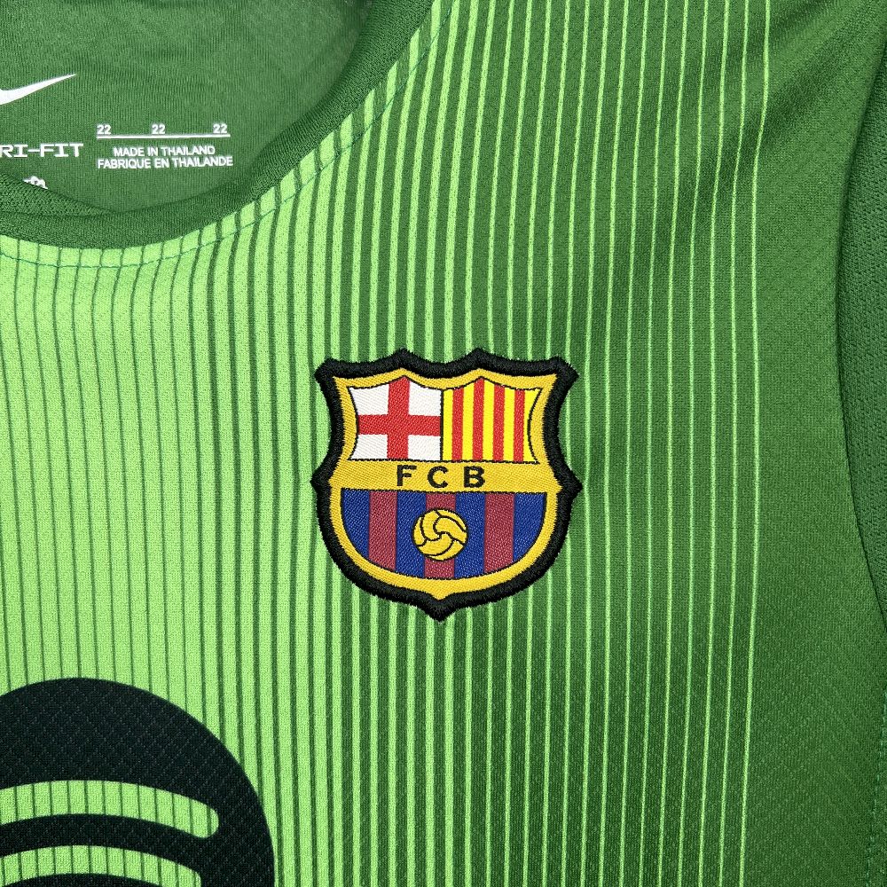 Barcelona 2025/26 Goalkeeper Kit - Image 10