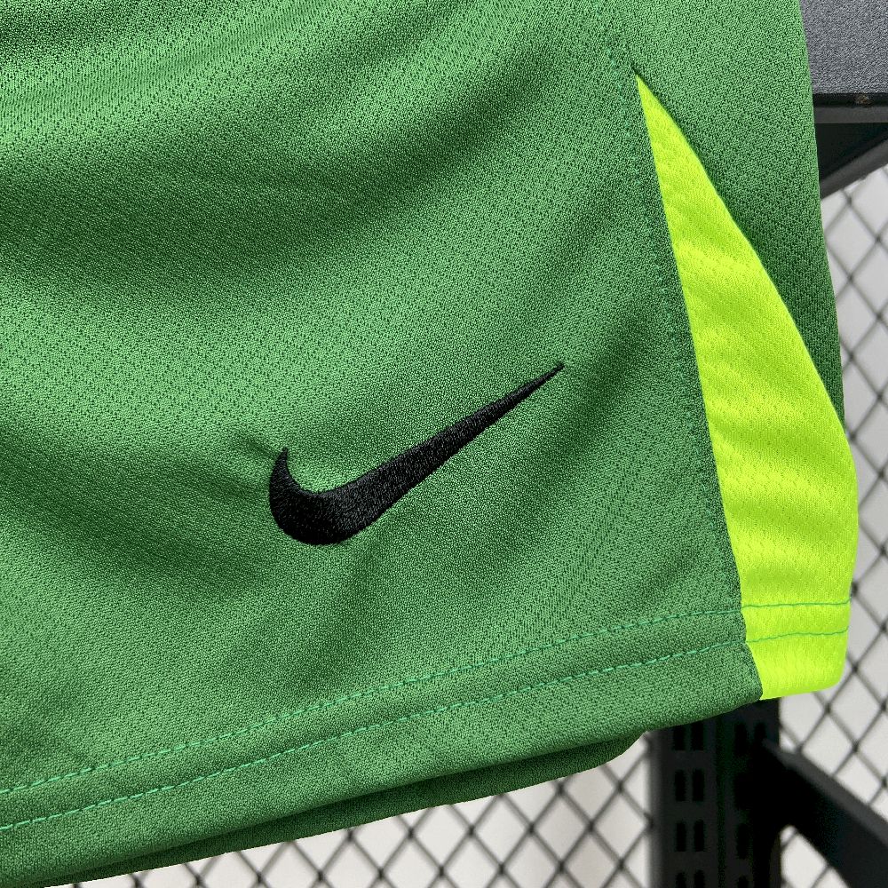 Barcelona 2025/26 Goalkeeper Kit - Image 5