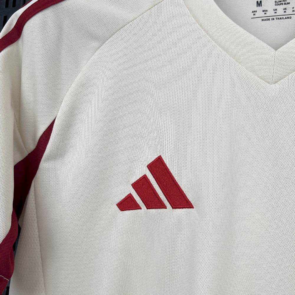 Liverpool 2025/26 Away Jersey - Image 8