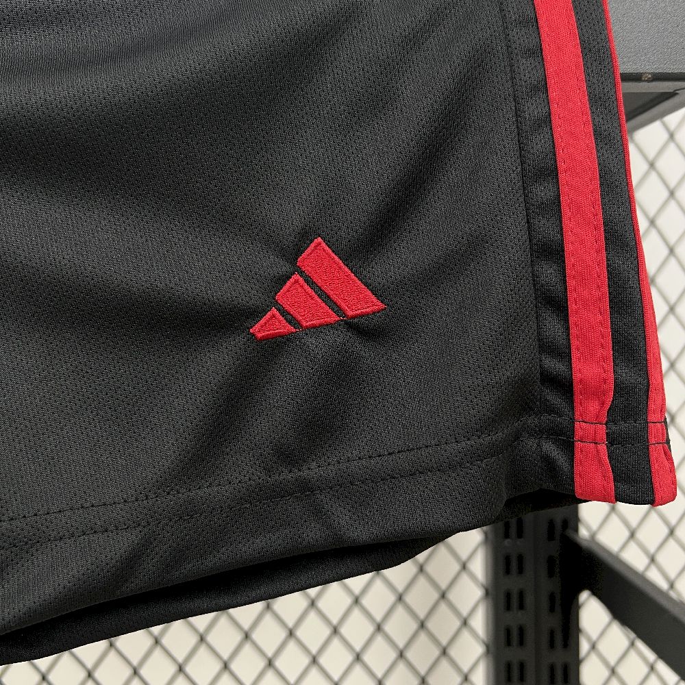 Liverpool 2025/26 Away Kit - Image 4