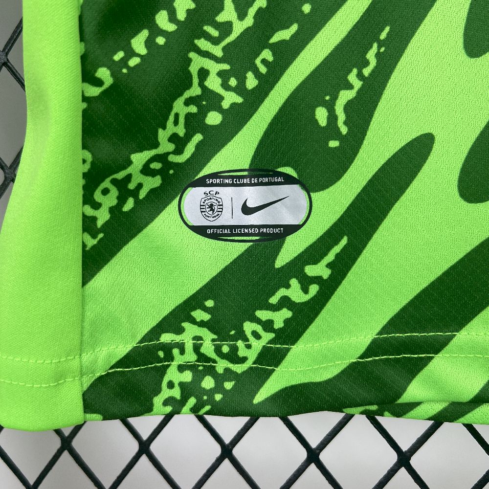 Sporting CP 2025/26 Goalkeeper Kit - Image 7