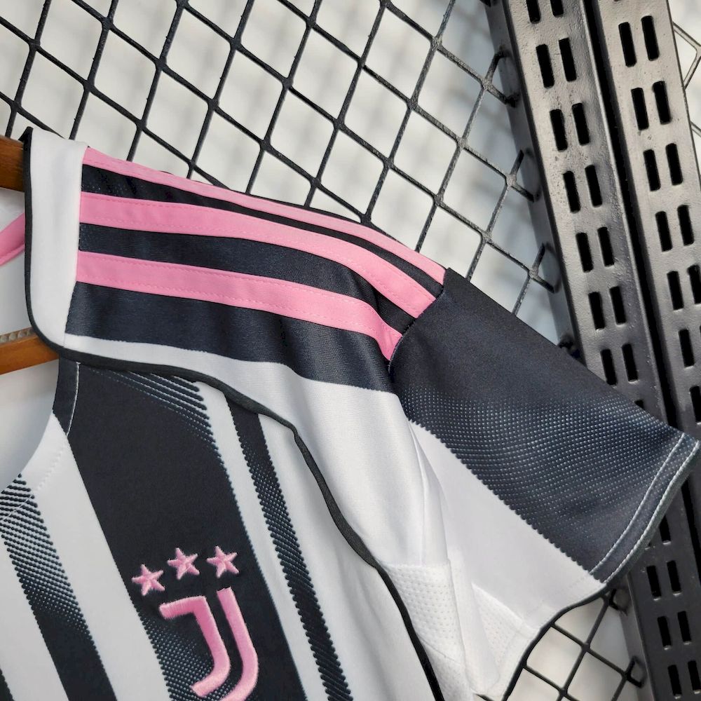 Womens Juventus 2025/26 Home Jersey - Image 4
