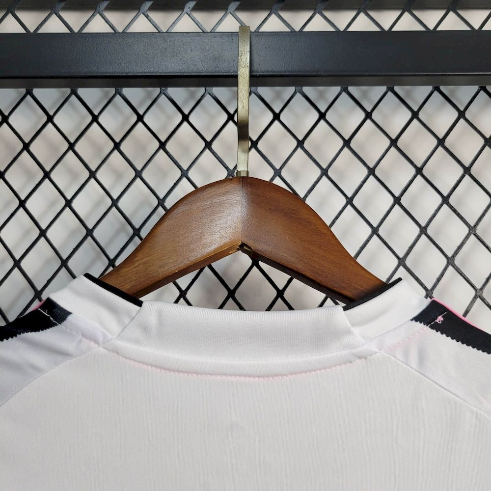 Womens Juventus 2025/26 Home Jersey - Image 3