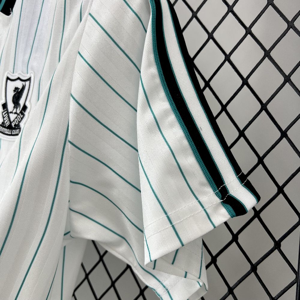 Mens Liverpool 2025/26 Adidas Originals Jersey - Image 5