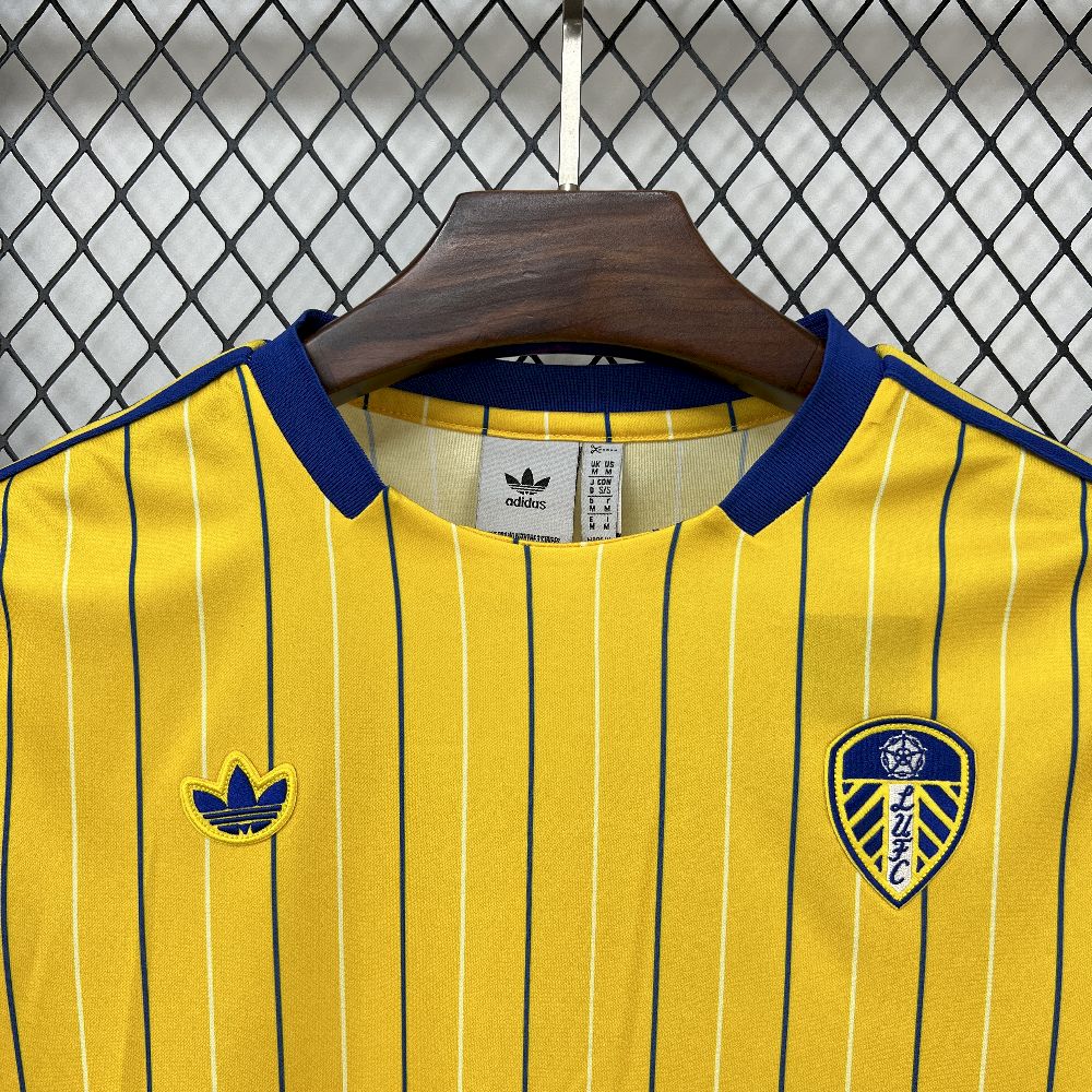 Leeds United F.C. 2025/26 Icon Jersey - Image 8