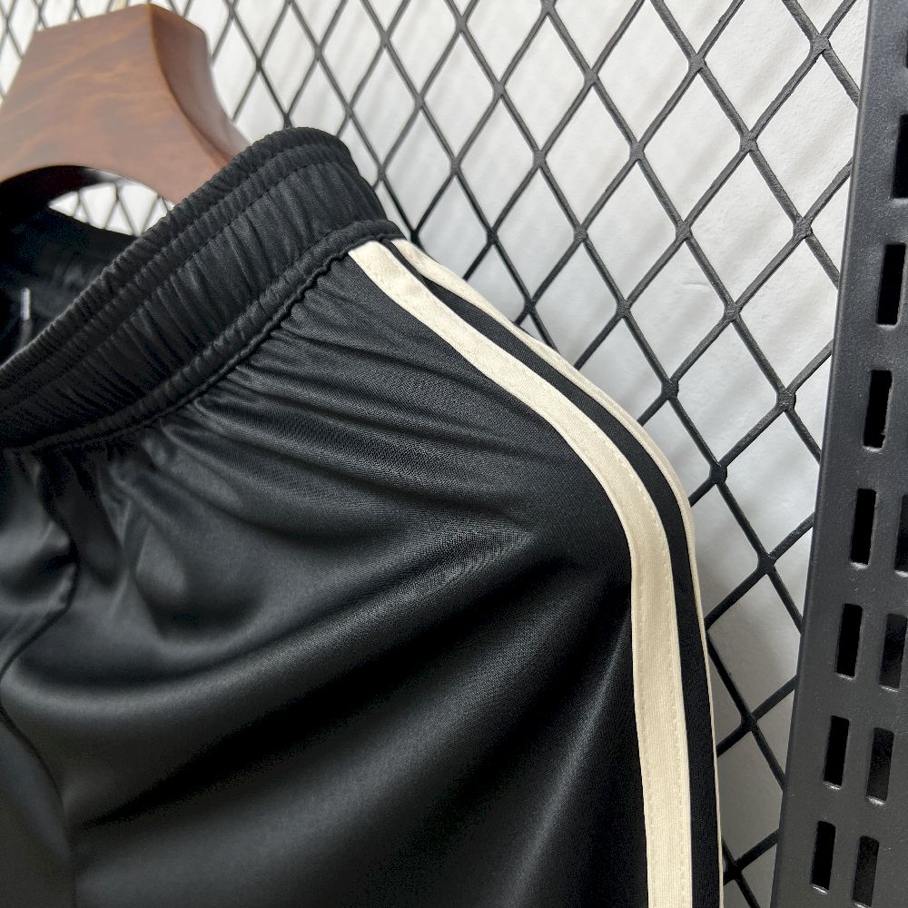 Bayern Munich 2025/26 Third Shorts - Image 2