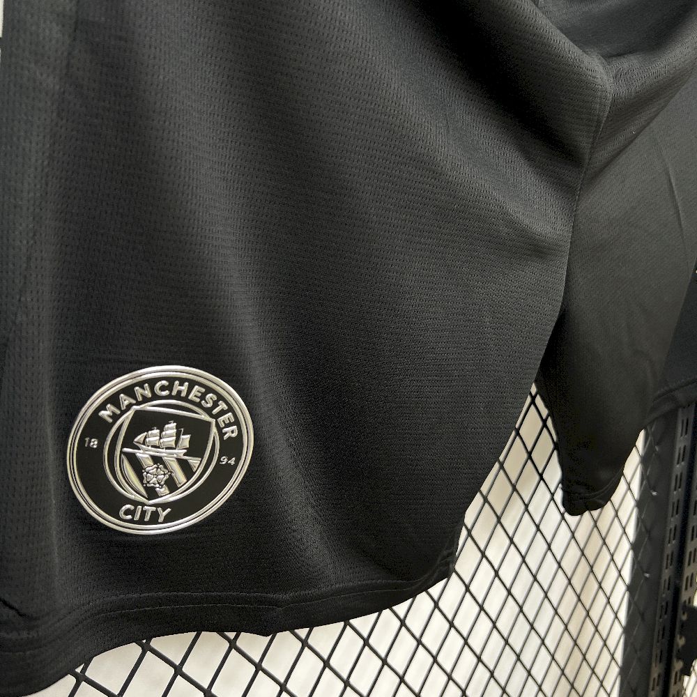 Manchester City 2025/26 Away Shorts - Image 2