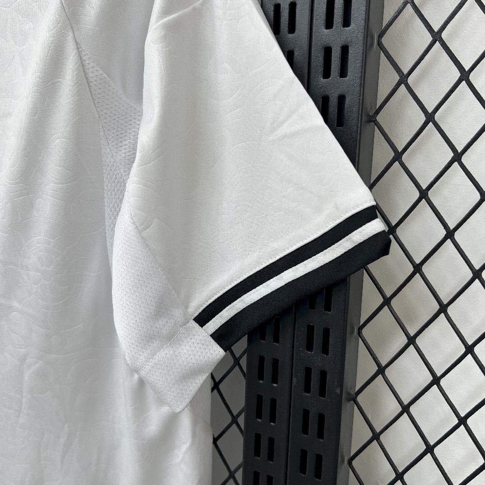 Fulham 2025/26 Home Jersey - Image 8