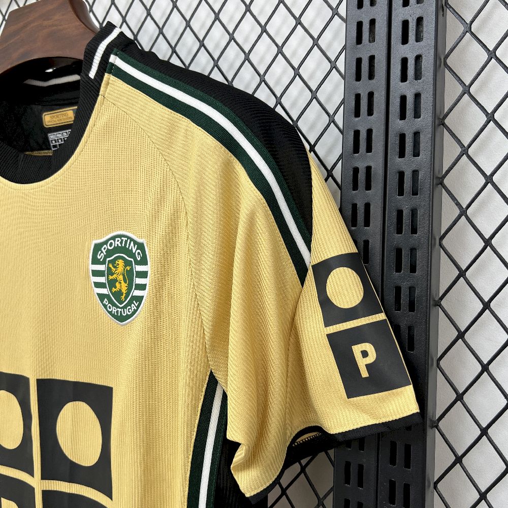Retro Sporting CP 2000/04 Away Jersey - Image 11